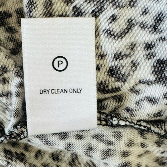 Paperwhite button down top Blouse Animal Print Soft Knit Women's 12 - Picture 12 of 12